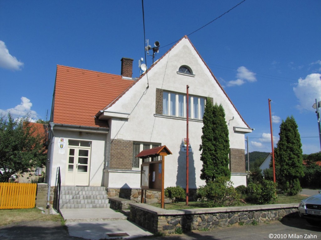 Obecní úřad, dříve kampelička