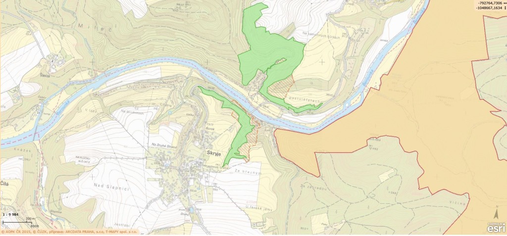 Zeleně vyznačená oblast PP Skryjsko-týřovické kambrium.<br> Zdroj: Mapový server AOPK ČR